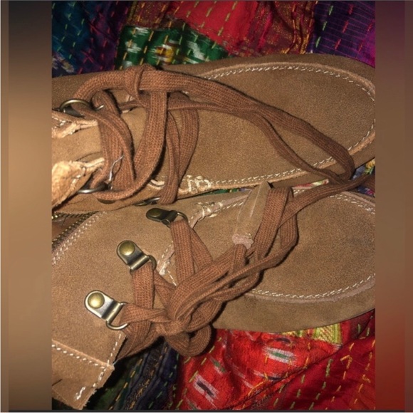 Preowned MIA wedge booties - Picture 5 of 15